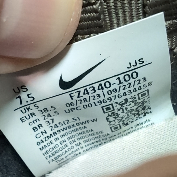 Nike Air Footscape Brown And Tan Women's Sneakers - Picture 9 of 9